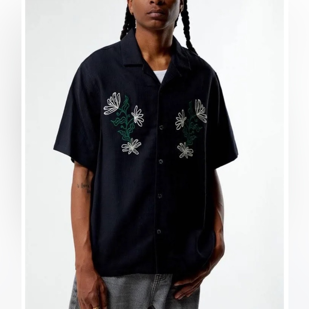PacSun CaviarOversized Camp Shirt, Embroidered, Navy Blue, Size L, NWT